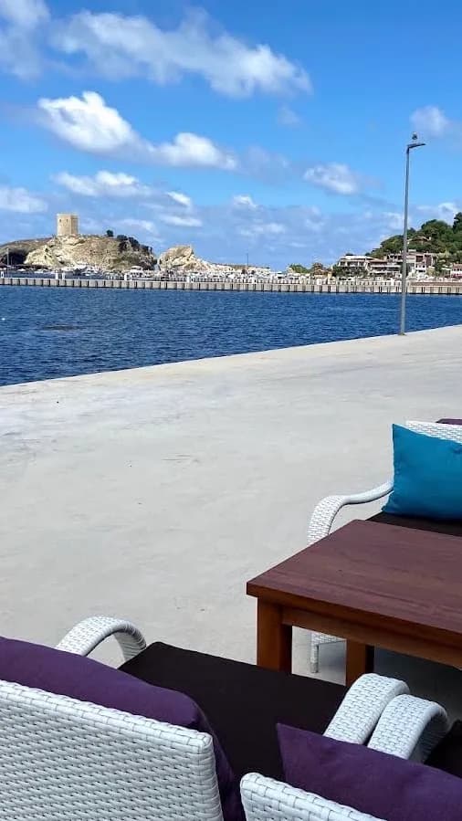 Şile Kalesi'ne bakan teras, Karadeniz kıyısı